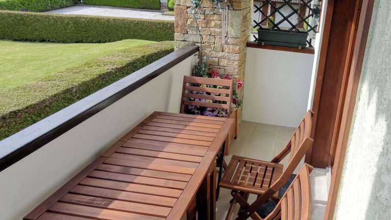 Apartment-One_of_the_two_balconies2
